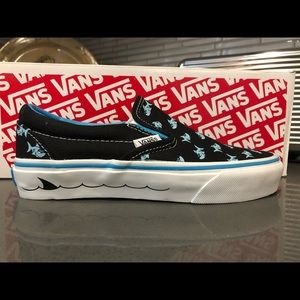 New Vans Baby Shark Classic slip ons 4M/5.5W